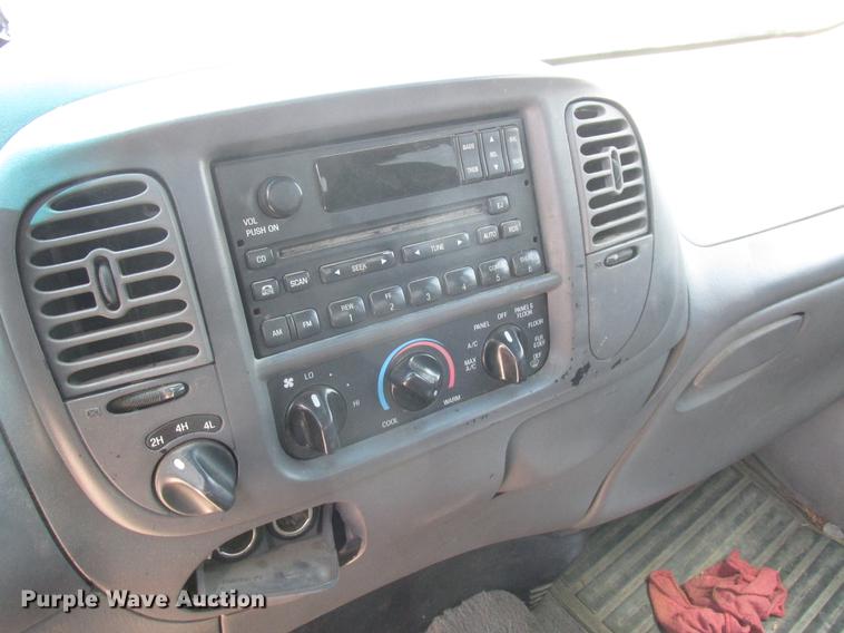 image for item DD8469 2001 Ford F150 SuperCrew pickup truck