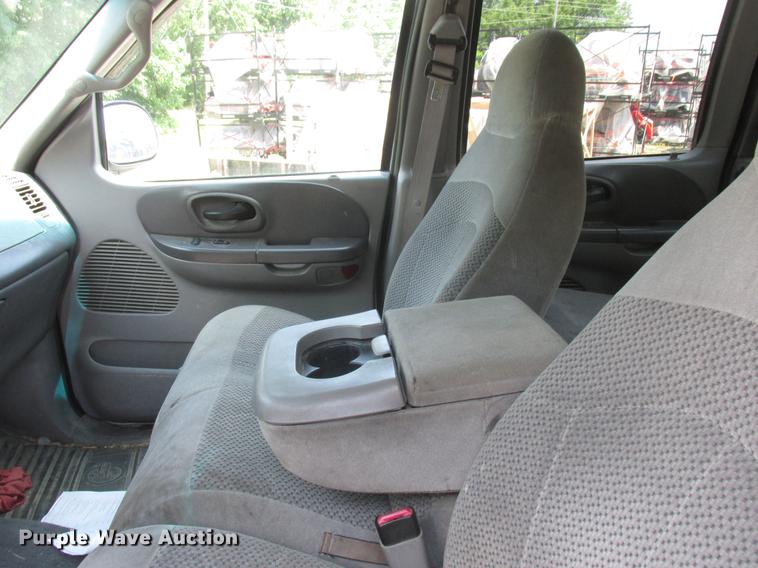 image for item DD8469 2001 Ford F150 SuperCrew pickup truck