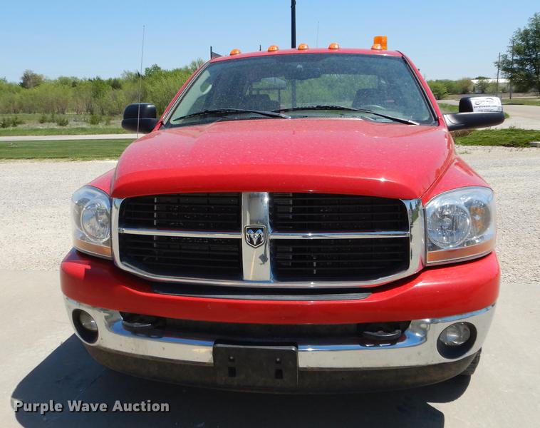 image for item DE1704 2006 Dodge Ram 2500 Quad Cab utility bed pickup truck