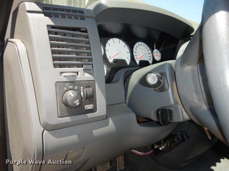 image for item DE1704 2006 Dodge Ram 2500 Quad Cab utility bed pickup truck