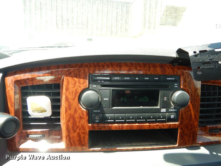 image for item DE1704 2006 Dodge Ram 2500 Quad Cab utility bed pickup truck