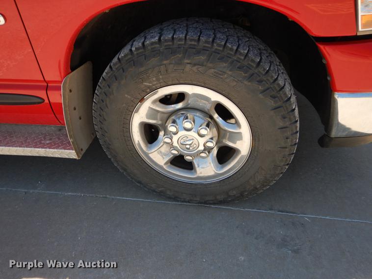 image for item DE1704 2006 Dodge Ram 2500 Quad Cab utility bed pickup truck