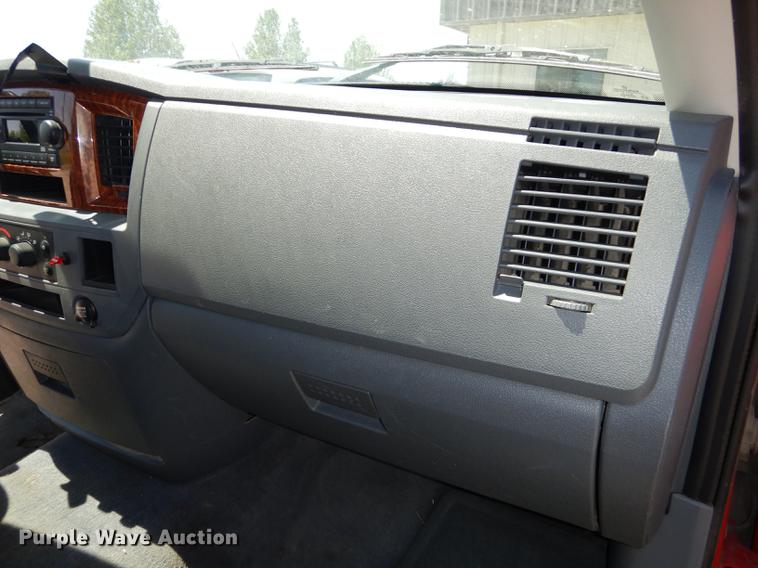 image for item DE1704 2006 Dodge Ram 2500 Quad Cab utility bed pickup truck