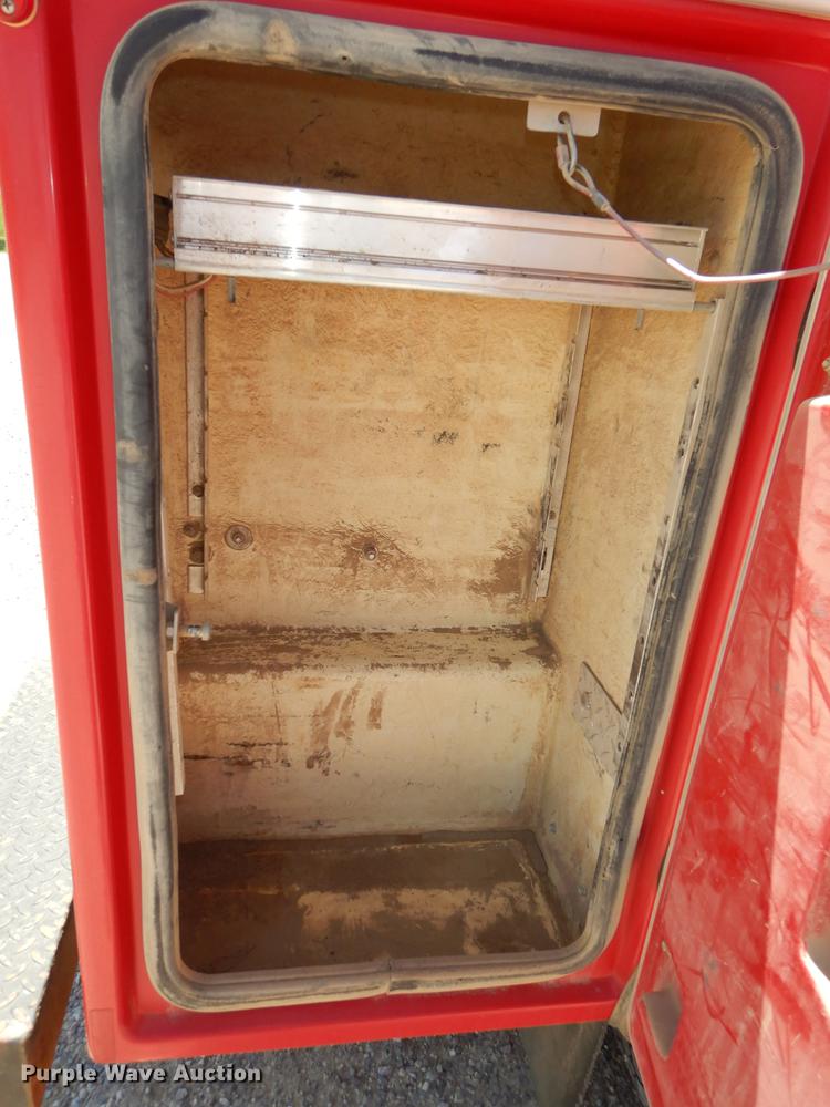 image for item DE1704 2006 Dodge Ram 2500 Quad Cab utility bed pickup truck