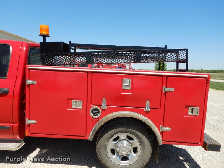 image for item DE1704 2006 Dodge Ram 2500 Quad Cab utility bed pickup truck