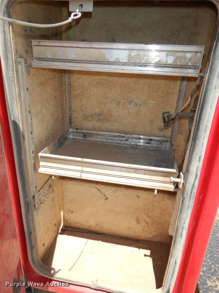 image for item DE1704 2006 Dodge Ram 2500 Quad Cab utility bed pickup truck