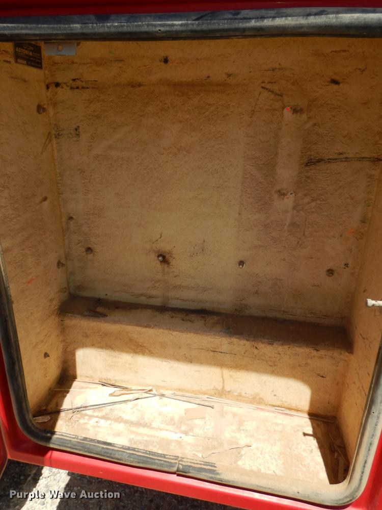 image for item DE1704 2006 Dodge Ram 2500 Quad Cab utility bed pickup truck