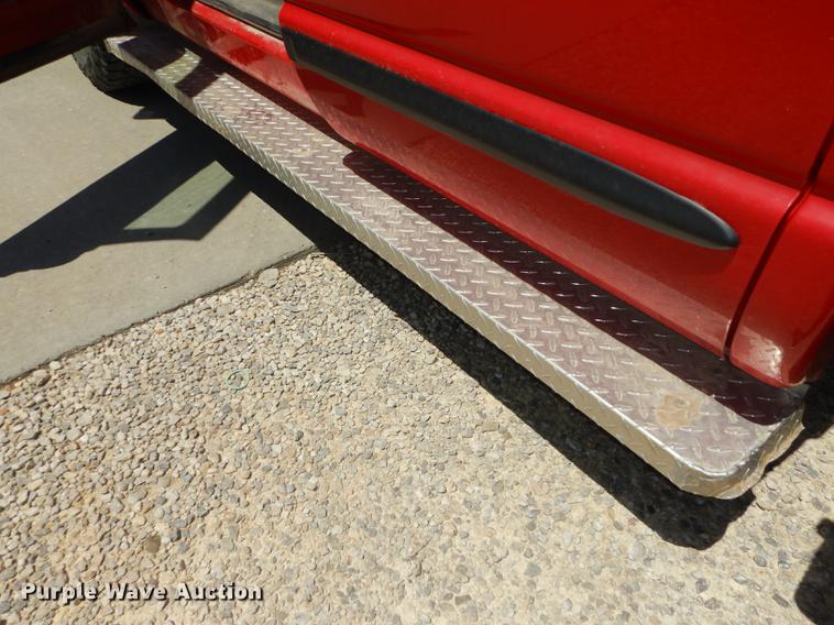 image for item DE1704 2006 Dodge Ram 2500 Quad Cab utility bed pickup truck