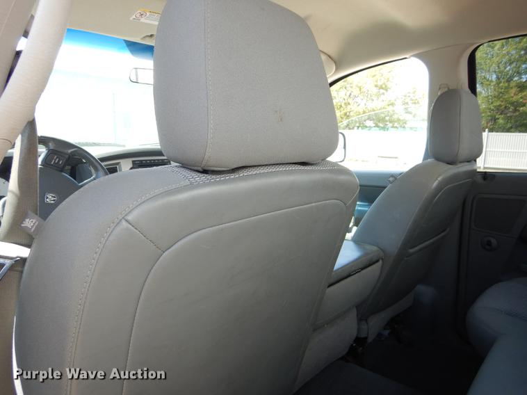 image for item DE1705 2007 Dodge Ram 2500 utility bed pickup truck