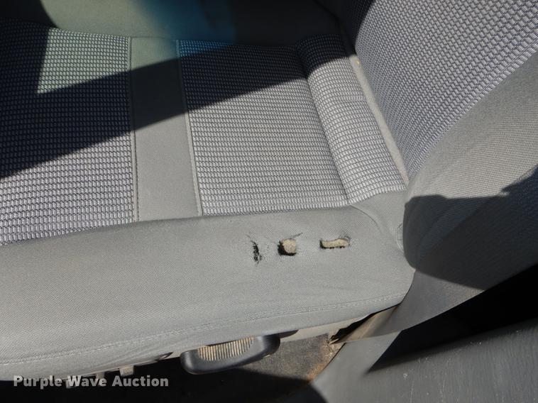 image for item DE1705 2007 Dodge Ram 2500 utility bed pickup truck