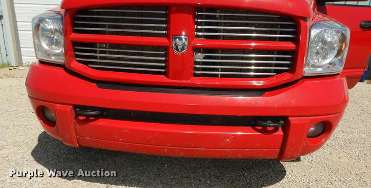 image for item DE1705 2007 Dodge Ram 2500 utility bed pickup truck