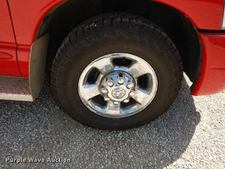 image for item DE1705 2007 Dodge Ram 2500 utility bed pickup truck