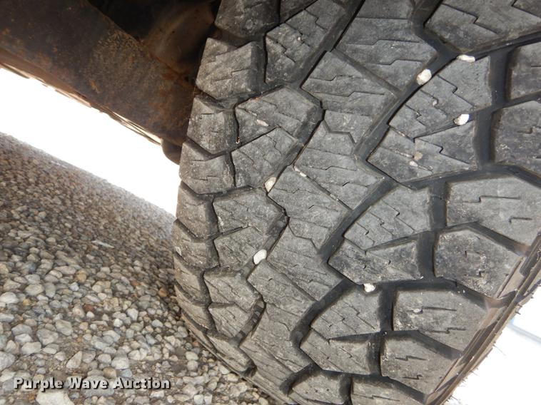 image for item DE1705 2007 Dodge Ram 2500 utility bed pickup truck