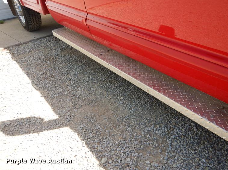 image for item DE1705 2007 Dodge Ram 2500 utility bed pickup truck