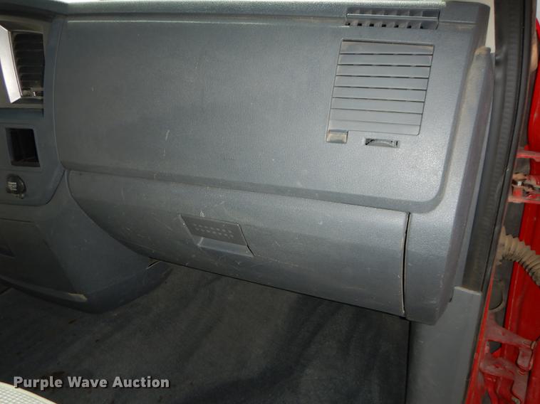image for item DE1705 2007 Dodge Ram 2500 utility bed pickup truck