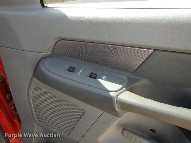 image for item DE1705 2007 Dodge Ram 2500 utility bed pickup truck