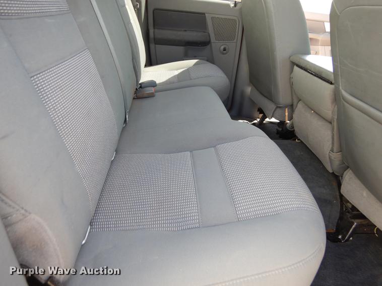 image for item DE1705 2007 Dodge Ram 2500 utility bed pickup truck