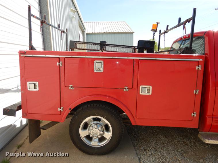 image for item DE1705 2007 Dodge Ram 2500 utility bed pickup truck