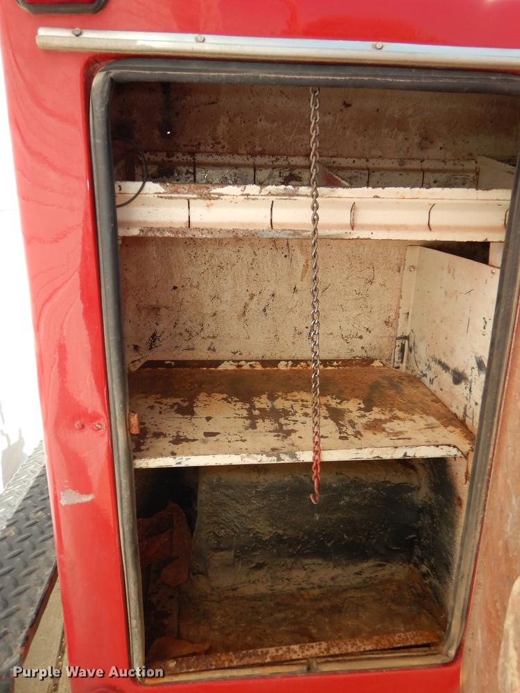 image for item DE1705 2007 Dodge Ram 2500 utility bed pickup truck