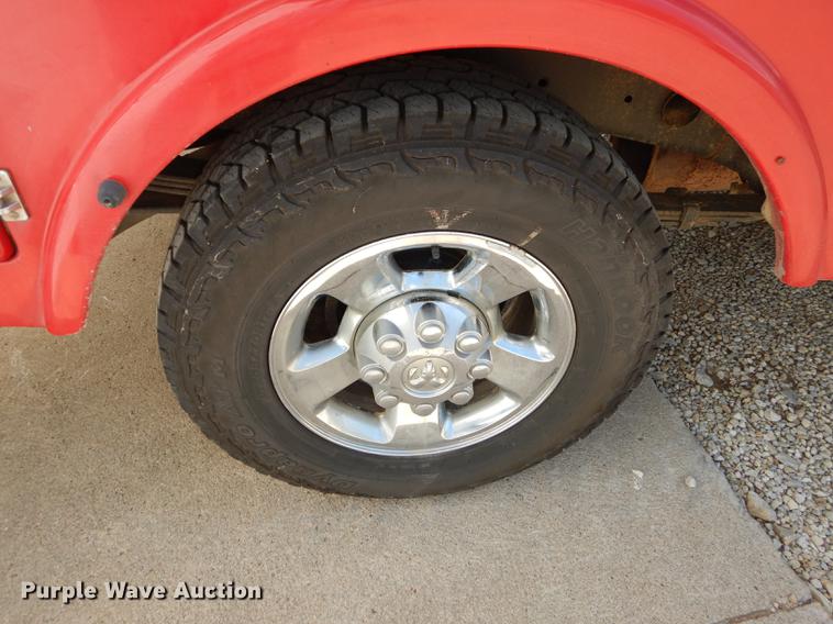 image for item DE1705 2007 Dodge Ram 2500 utility bed pickup truck