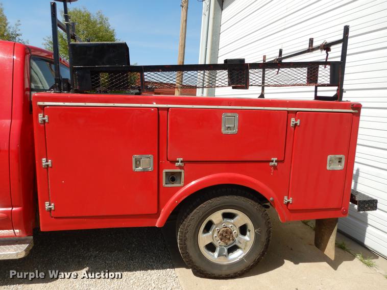image for item DE1705 2007 Dodge Ram 2500 utility bed pickup truck