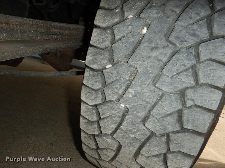 image for item DE1705 2007 Dodge Ram 2500 utility bed pickup truck