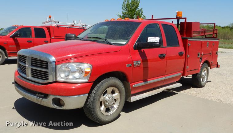 image for item DE1706 2009 Dodge Ram 2500 Quad Cab utility bed pickup truck