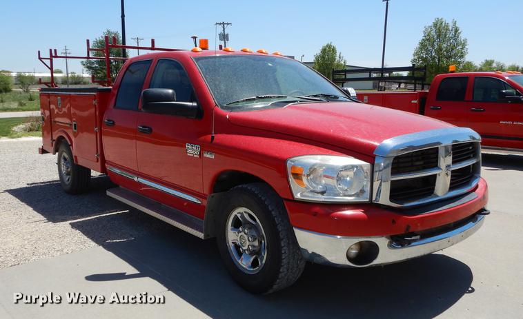 image for item DE1707 2009 Dodge Ram 2500 Quad Cab utility bed pickup truck