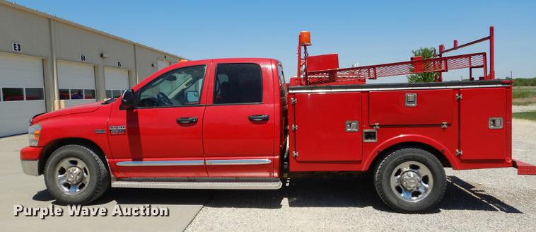 image for item DE1707 2009 Dodge Ram 2500 Quad Cab utility bed pickup truck