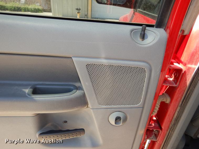 image for item DE1707 2009 Dodge Ram 2500 Quad Cab utility bed pickup truck