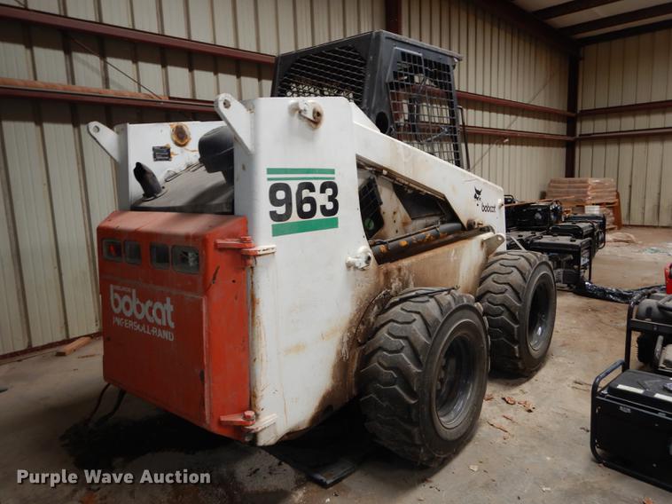 image for item DE1710 1999 Bobcat 963 skid steer