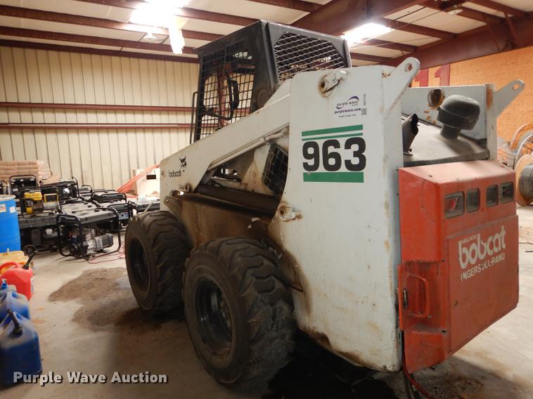 image for item DE1710 1999 Bobcat 963 skid steer