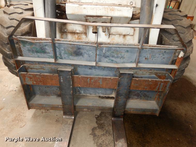 image for item DE1710 1999 Bobcat 963 skid steer