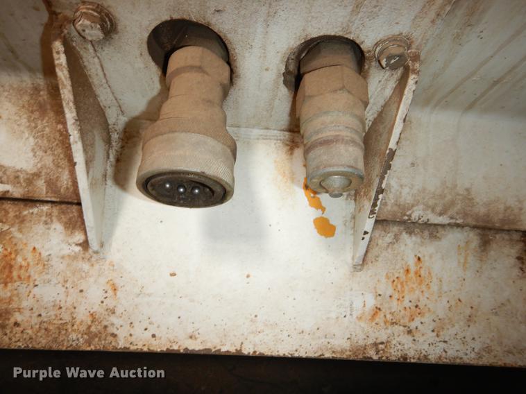 image for item DE1710 1999 Bobcat 963 skid steer