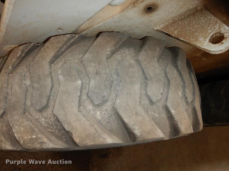 image for item DE1710 1999 Bobcat 963 skid steer