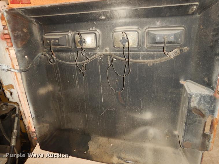 image for item DE1710 1999 Bobcat 963 skid steer