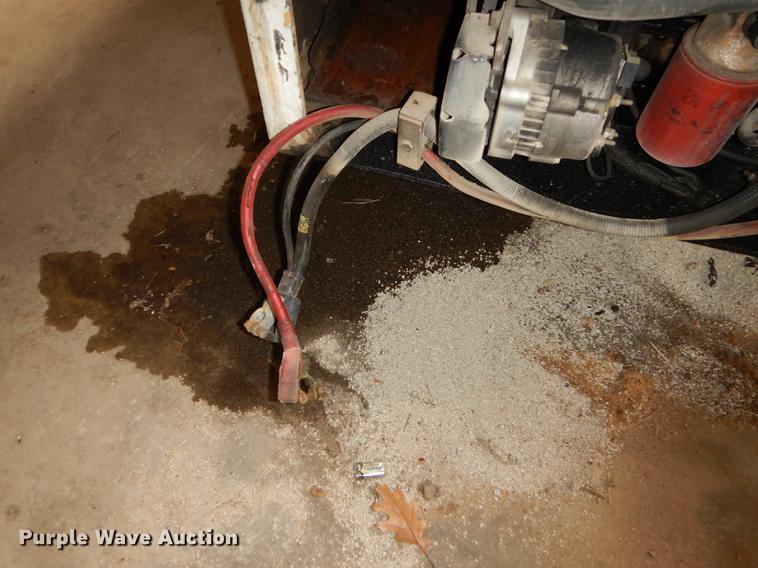 image for item DE1710 1999 Bobcat 963 skid steer