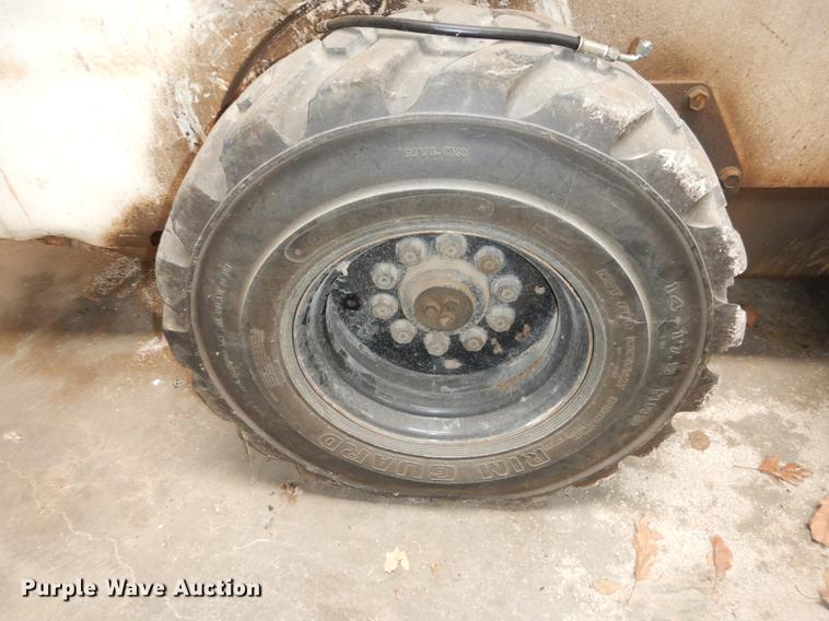 image for item DE1710 1999 Bobcat 963 skid steer