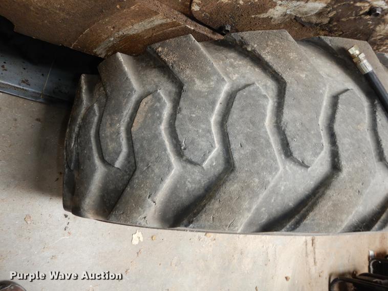 image for item DE1710 1999 Bobcat 963 skid steer