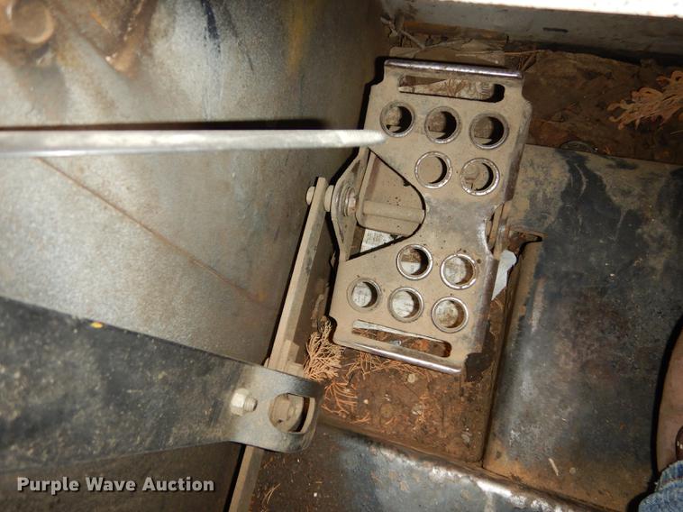 image for item DE1710 1999 Bobcat 963 skid steer