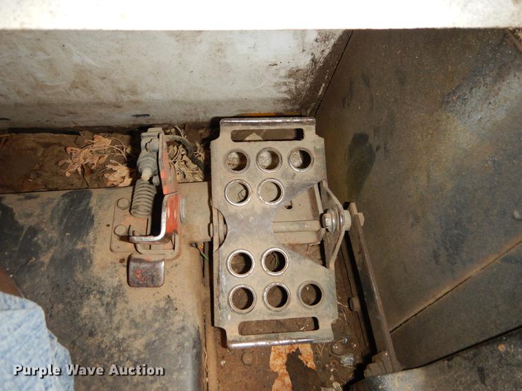 image for item DE1710 1999 Bobcat 963 skid steer