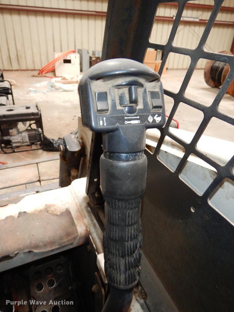 image for item DE1710 1999 Bobcat 963 skid steer