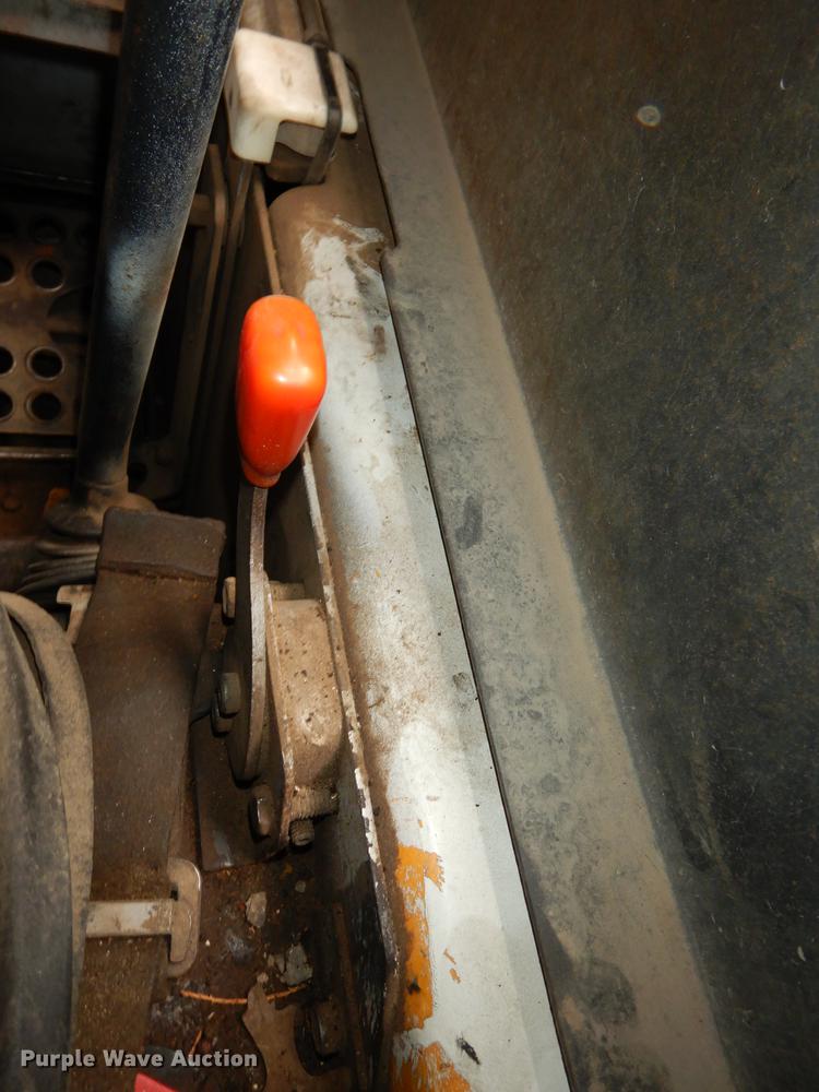 image for item DE1710 1999 Bobcat 963 skid steer