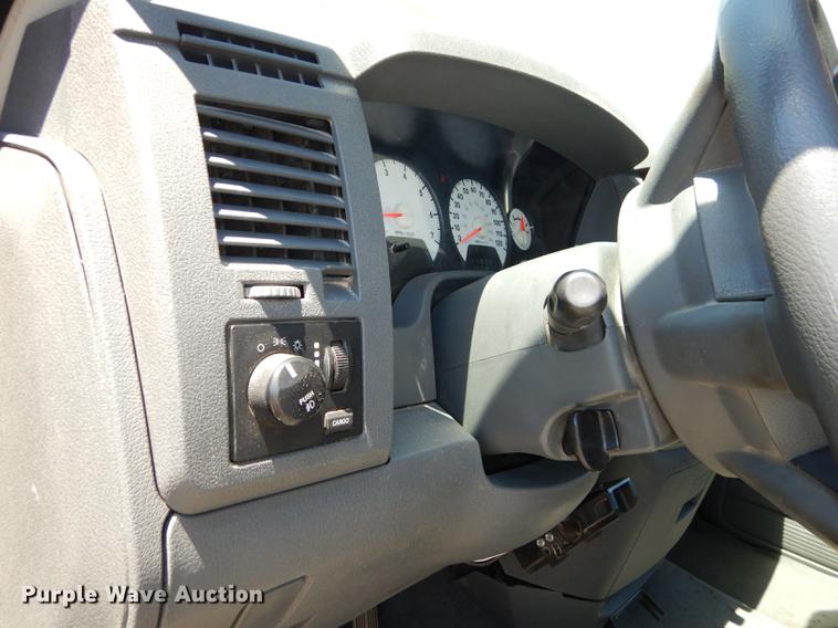 image for item DE1716 2006 Dodge Ram 2500 Quad Cab utility bed pickup truck