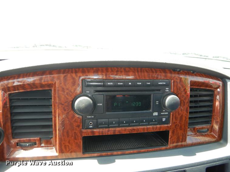 image for item DE1716 2006 Dodge Ram 2500 Quad Cab utility bed pickup truck