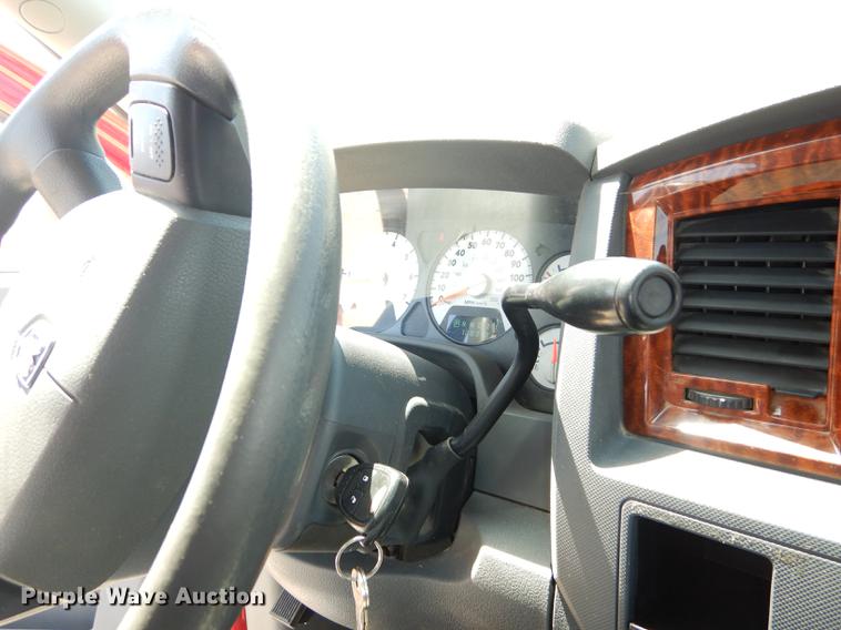 image for item DE1716 2006 Dodge Ram 2500 Quad Cab utility bed pickup truck