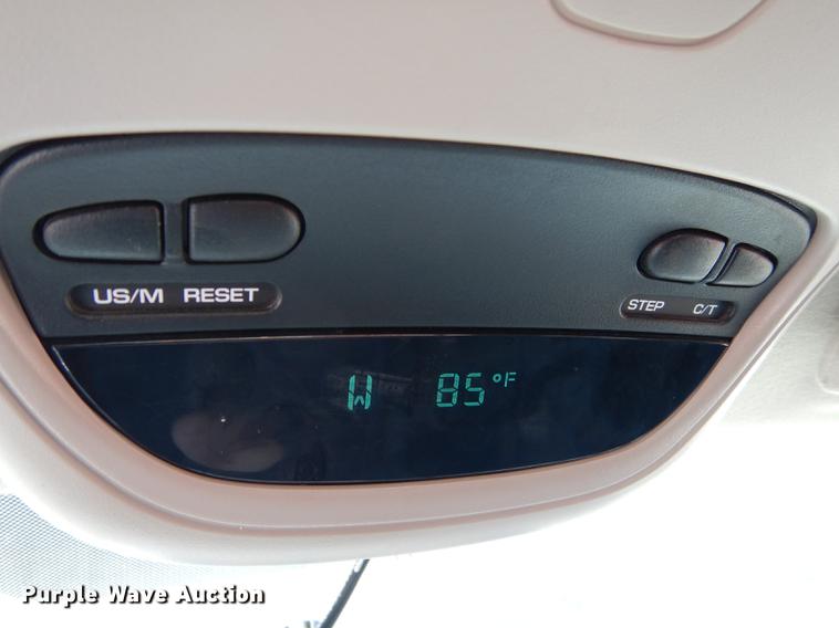 image for item DE1716 2006 Dodge Ram 2500 Quad Cab utility bed pickup truck