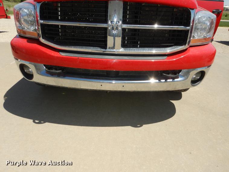 image for item DE1716 2006 Dodge Ram 2500 Quad Cab utility bed pickup truck