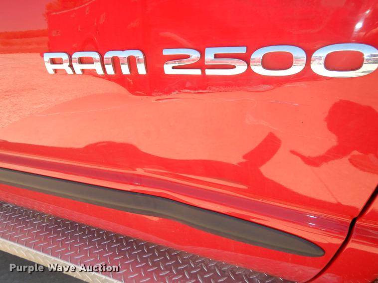 image for item DE1716 2006 Dodge Ram 2500 Quad Cab utility bed pickup truck