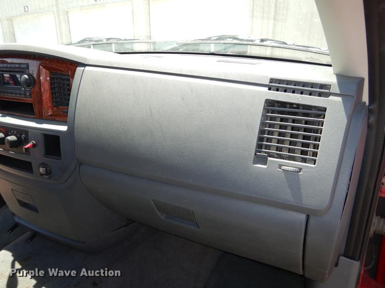 image for item DE1716 2006 Dodge Ram 2500 Quad Cab utility bed pickup truck